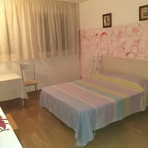 Habitación en casa particular House, Sabadell