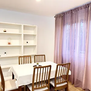 Apartamento Nuevo Recién Reformado Cerca De Barcelona, Sabadell